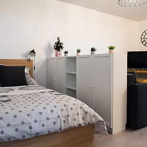 https://beau-t1-fonctionnel-canal-du-midi-parking.midi-pyreneeshotels.com