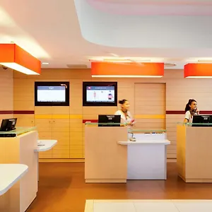 Hotel Ibis Paris La Defense Esplanade, Courbevoie